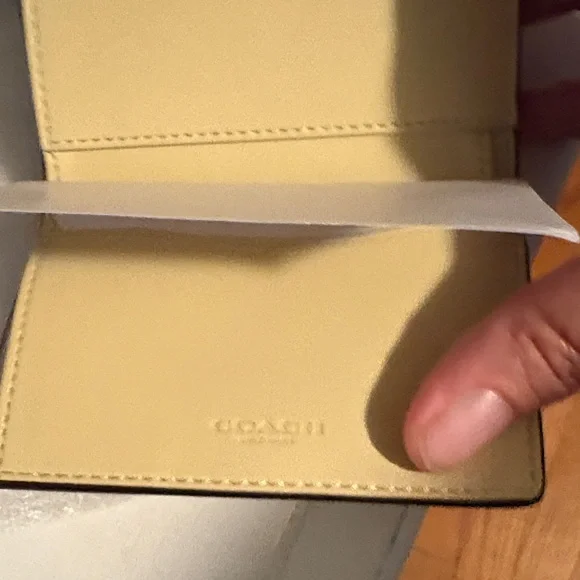Coach Micro Women's Wallet in Color Moonlight - Picture 5 of 8